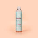 Gel douche hydratant familial à 96 % d’origine naturelle, enrichi en aloe vera et protéine de soie, pour nettoyer, hydrater et adoucir la peau au quotidien.
